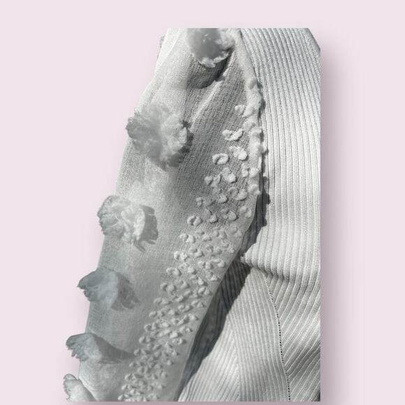 White sweater with sheer tufted sleeves.  Women's size 7-9 - Picture 5 of 9